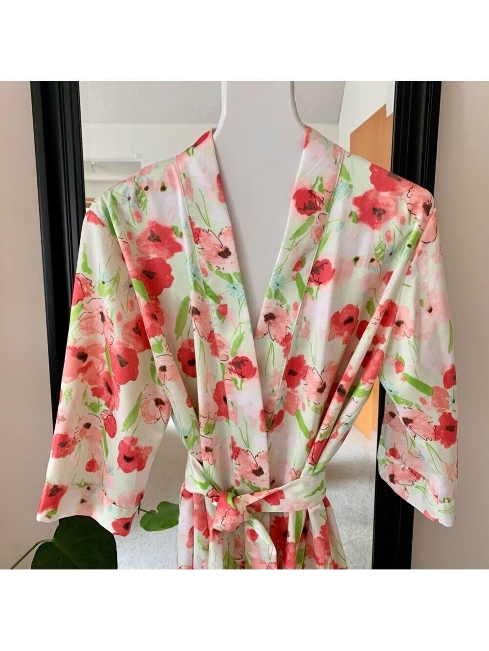 Cabernet Floral Robe - Picture 2 of 5